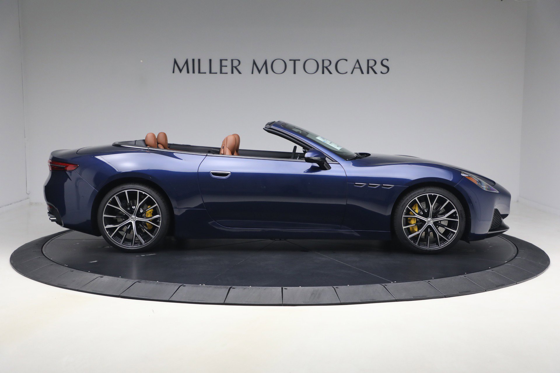 New 2026 Maserati GranCabrio Trofeo AWD/4WD image 10