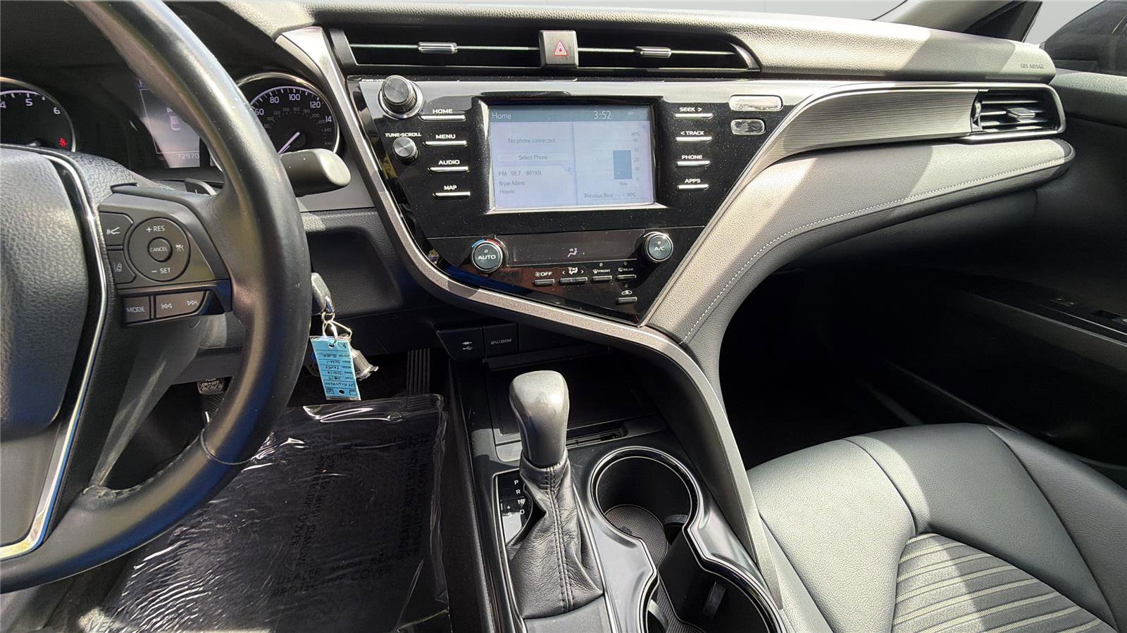 Used 2019 Toyota Camry SE FWD image 16