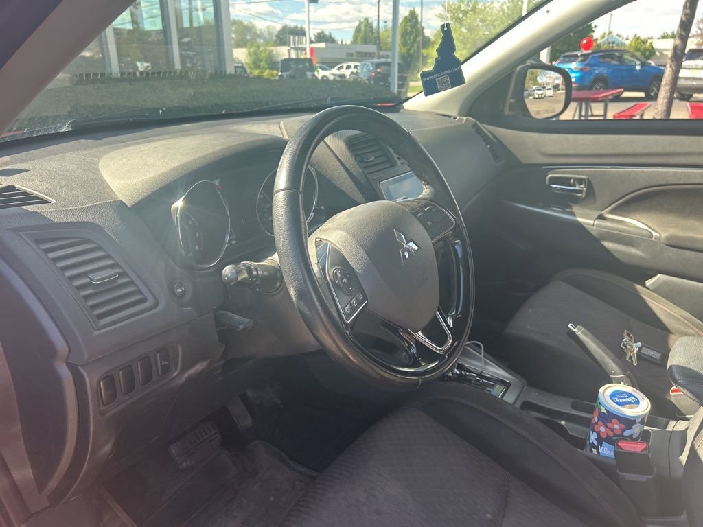 Used 2019 Mitsubishi Outlander Sport SE FWD image 3