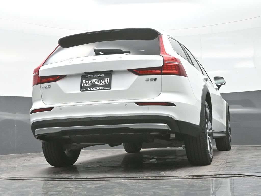 New 2026 Volvo V60 B5 Cross Country Plus w/ Protection Package Premier AWD/4WD image 25