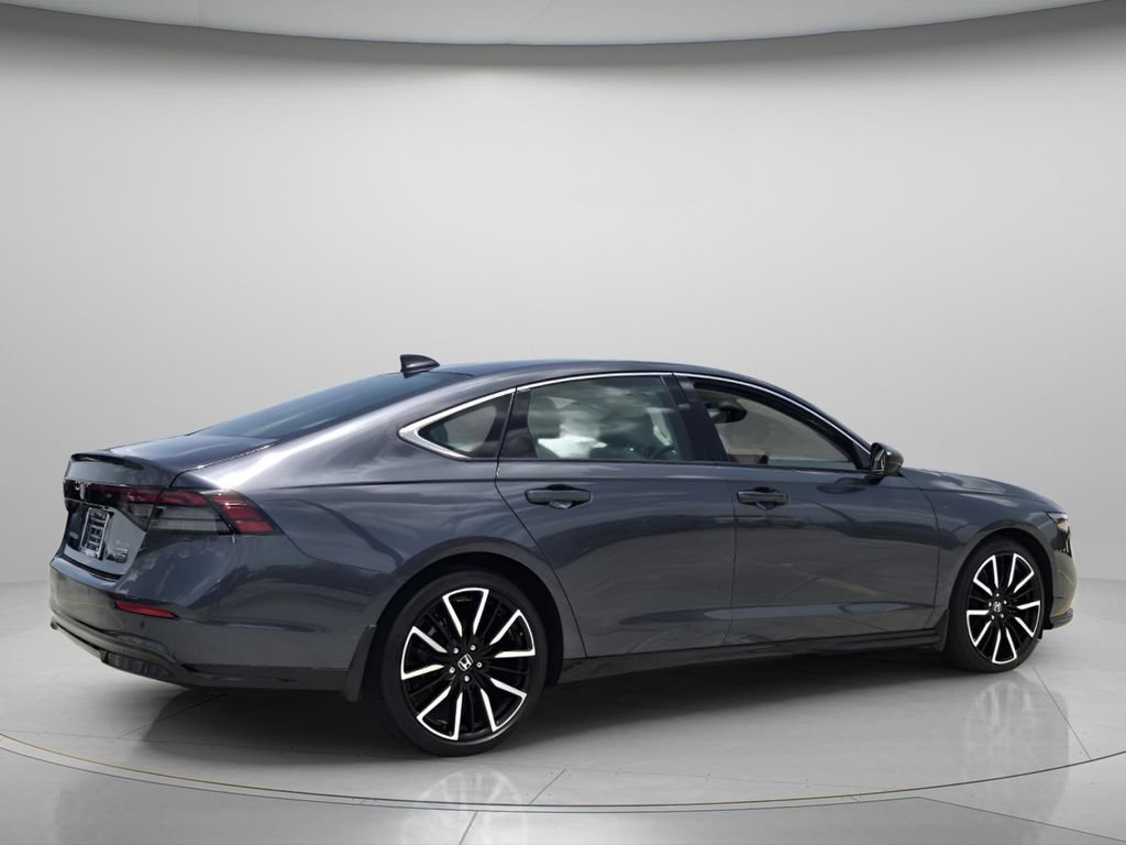 Certified 2023 Honda Accord Touring image 7