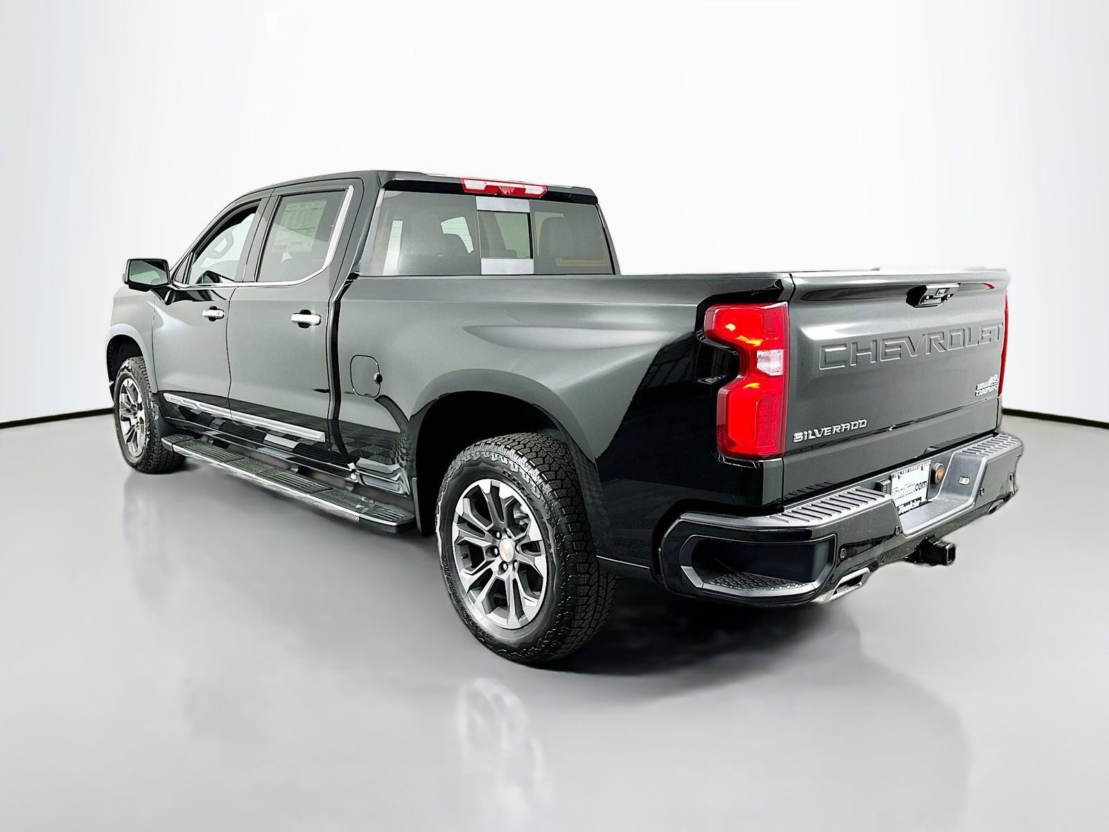 New 2026 Chevrolet Silverado 1500 High Country AWD/4WD image 6