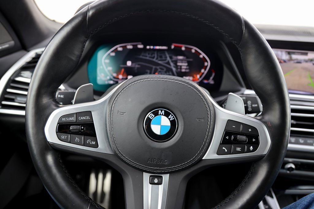 Used 2022 BMW X7 M50i w/ Cold Weather Package image 17