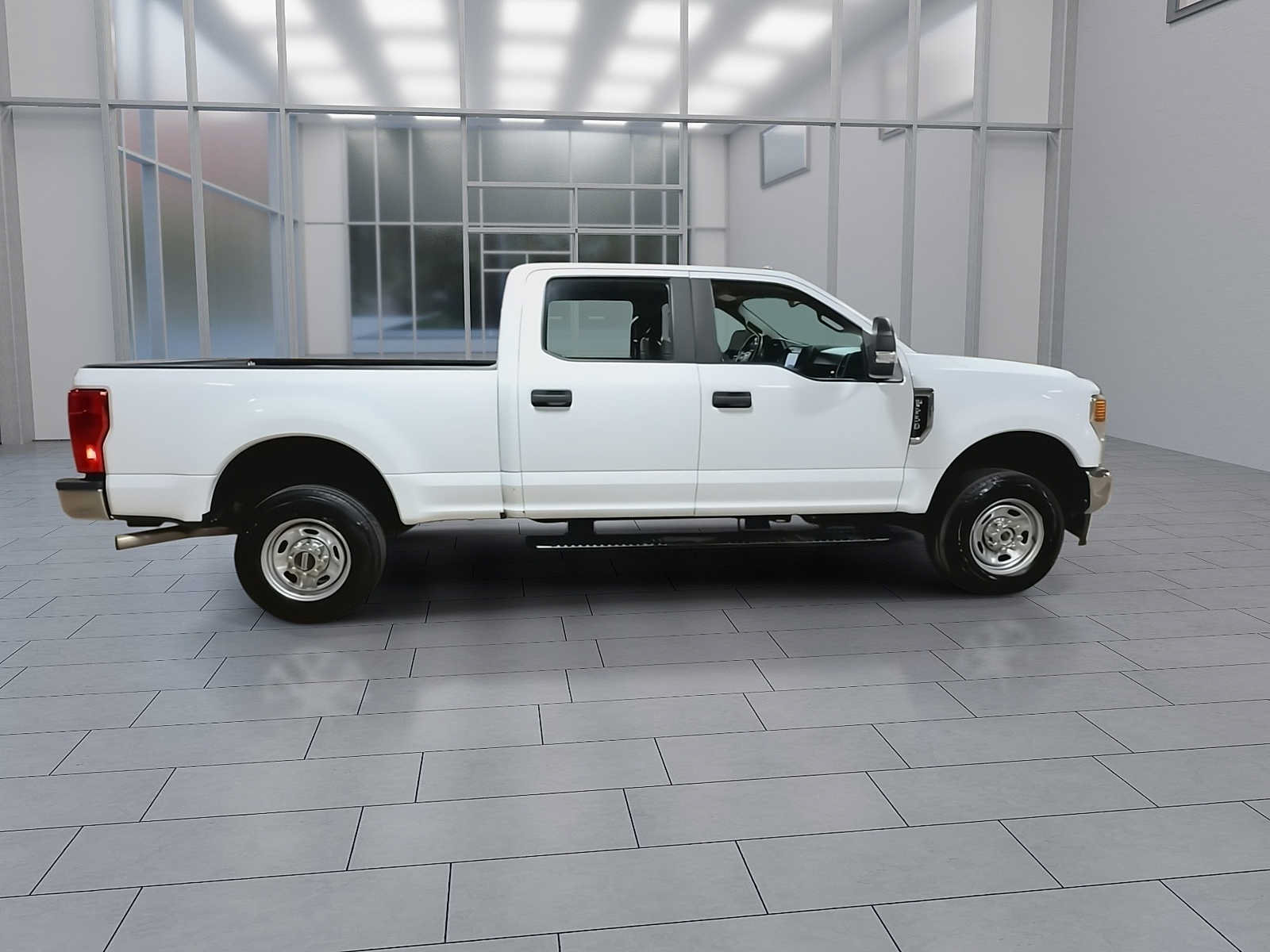Used 2022 Ford F250 XL w/ Power Equipment Group AWD/4WD image 9
