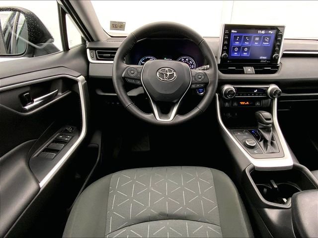 Used 2022 Toyota RAV4 XLE w/ Convenience Package image 5