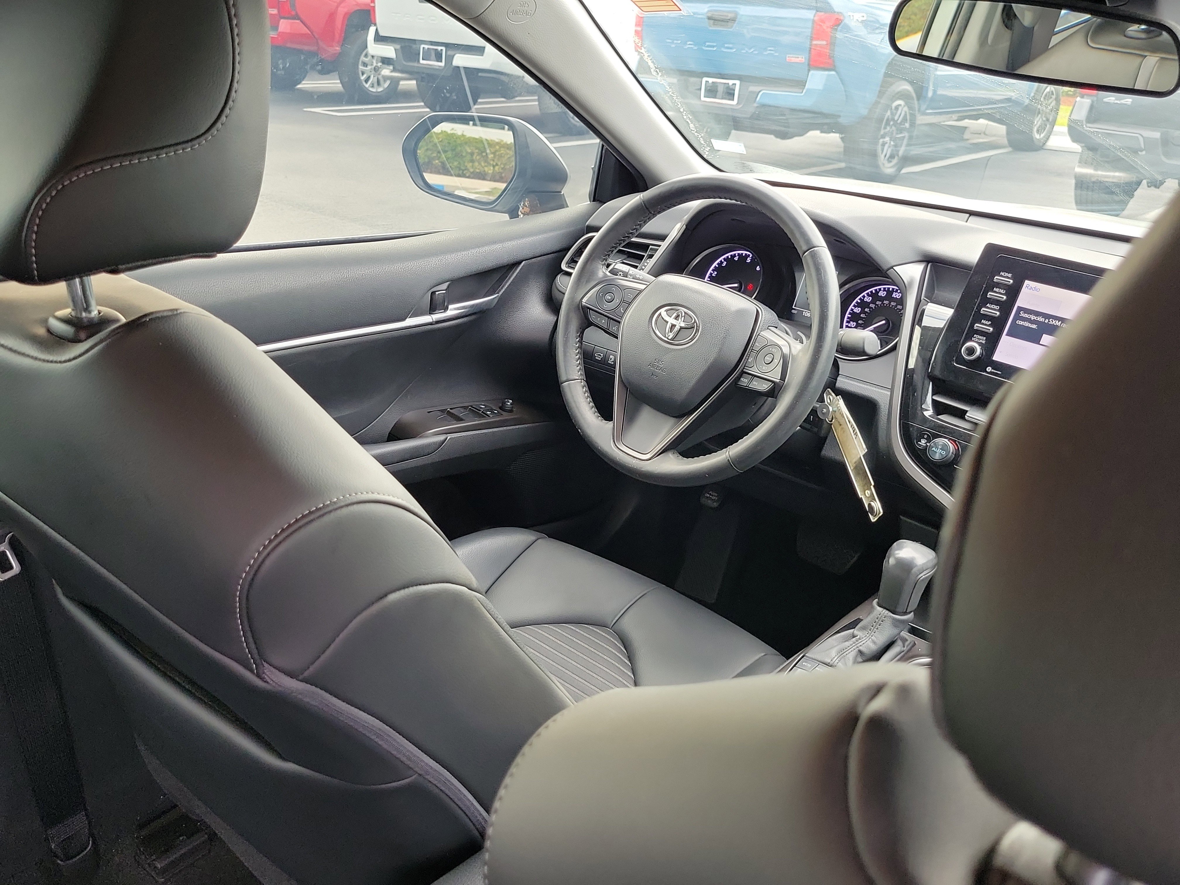 Used 2022 Toyota Camry SE image 14