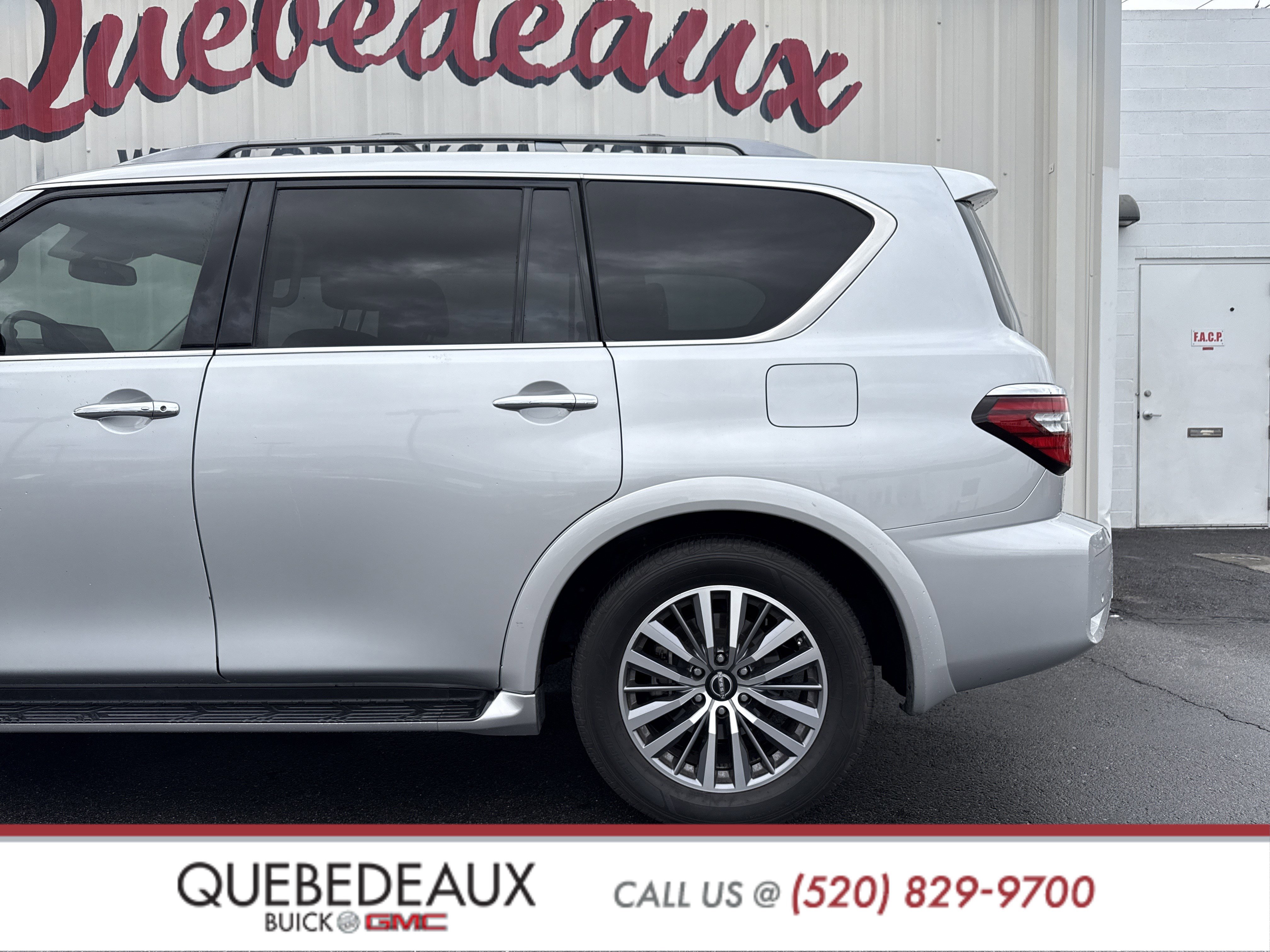 Used 2022 Nissan Armada SL image 2