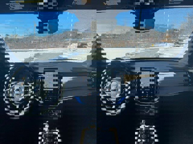 New 2026 Volvo XC90 B6 Plus w/ Protection Package Premier image 11