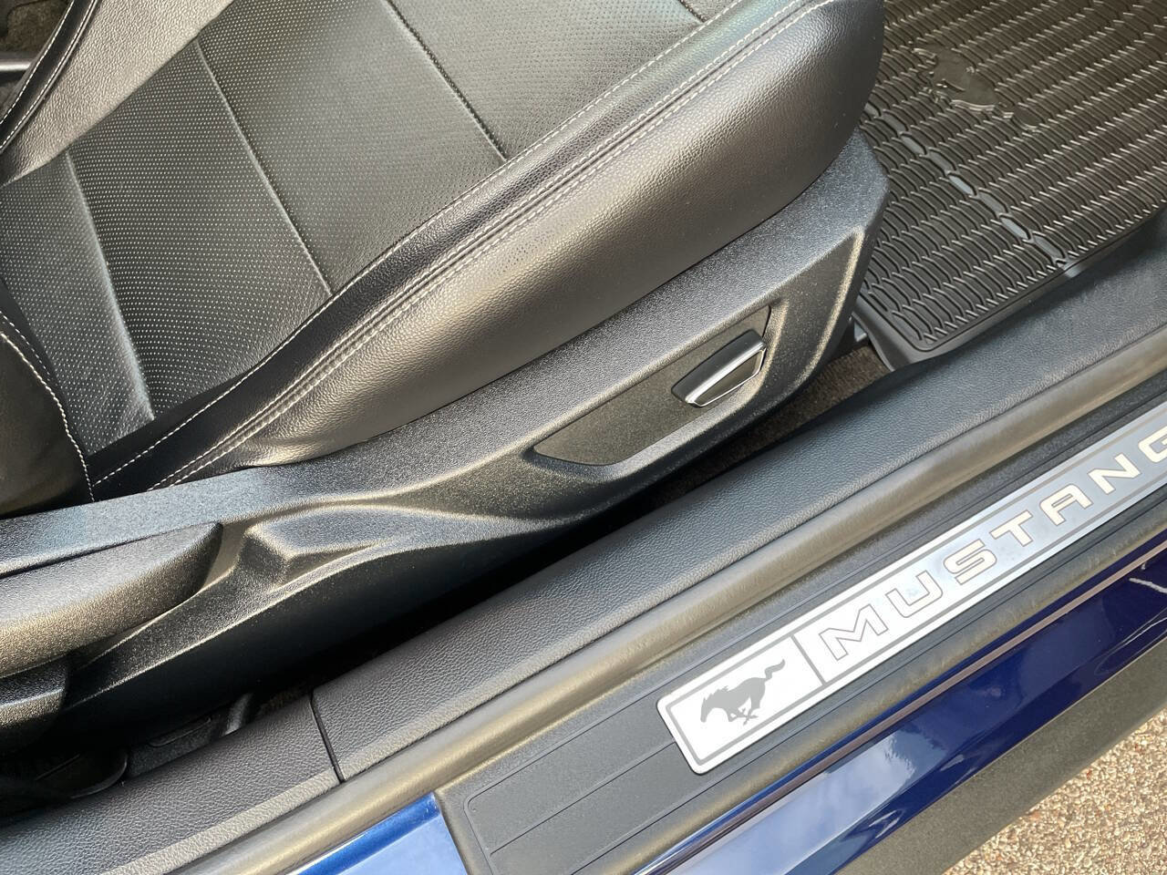 Used 2018 Ford Mustang GT Premium w/ Black Accent Package image 45