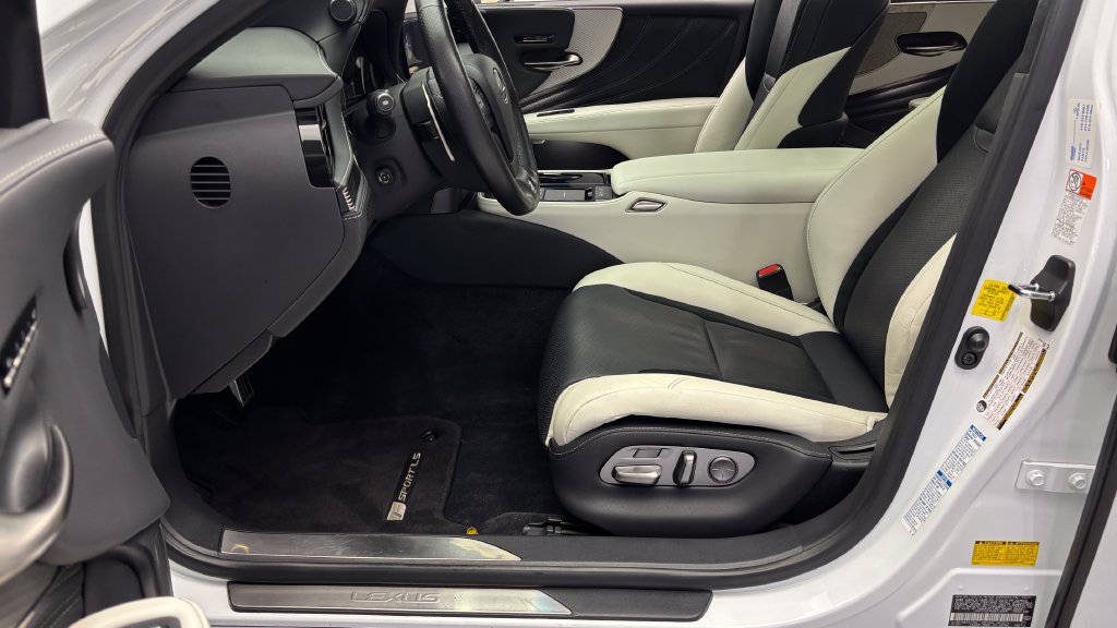 Used 2022 Lexus LS 500 F Sport AWD/4WD image 13