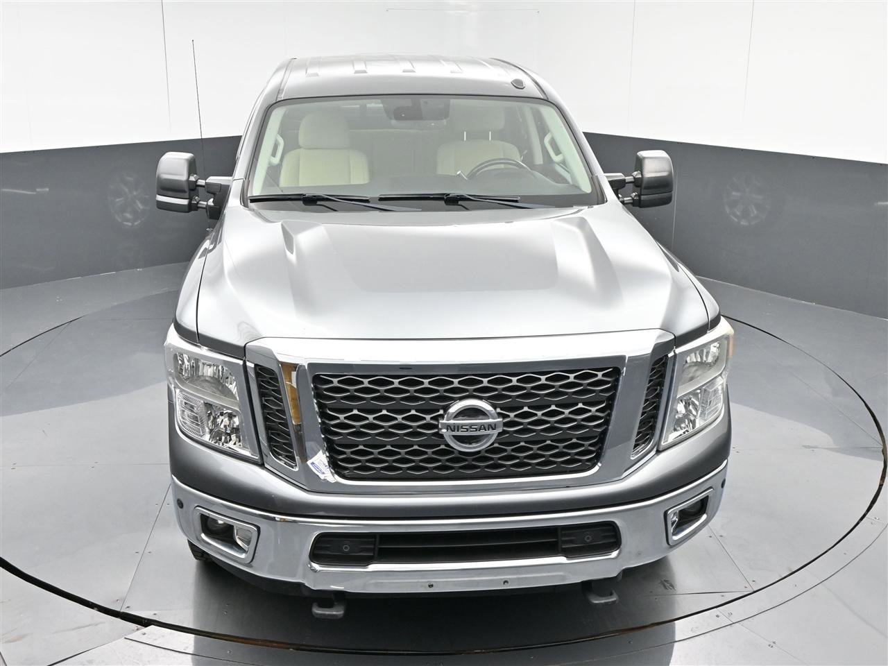 Used 2016 Nissan Titan SV RWD image 22