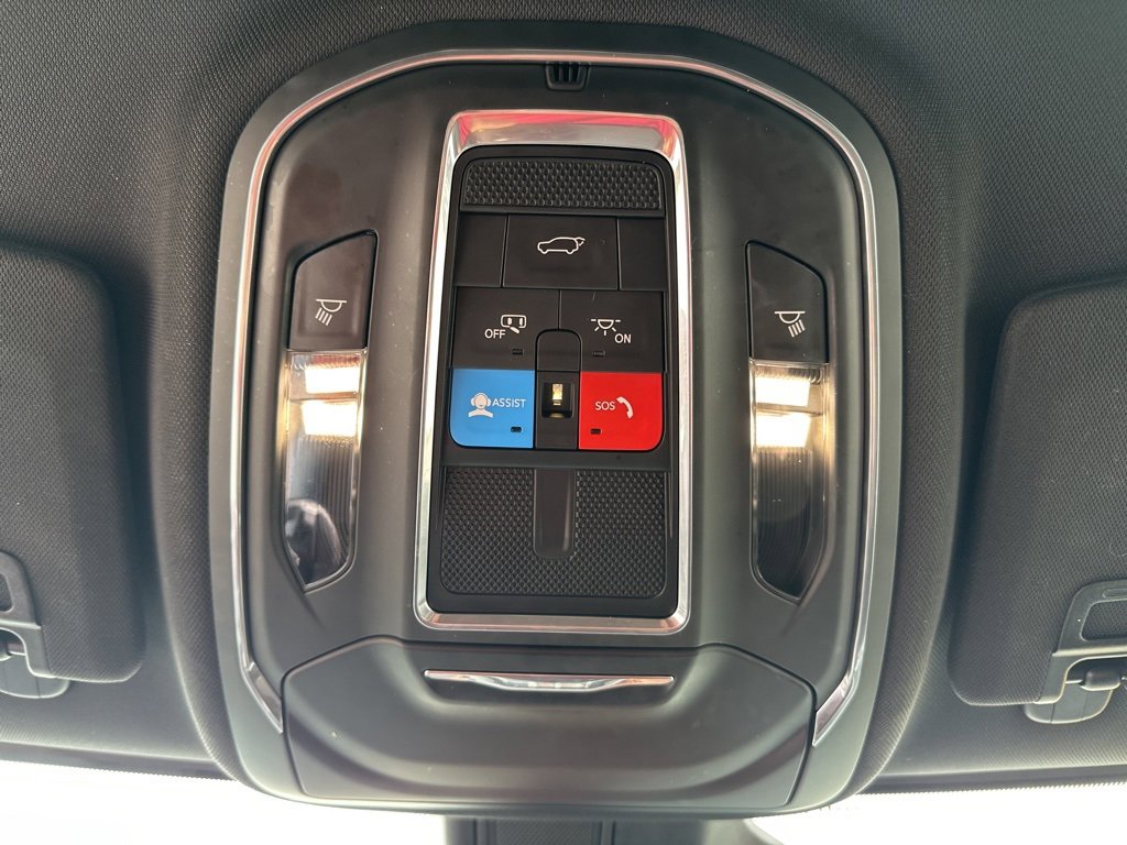 Used 2023 Jeep Grand Cherokee L Laredo image 37