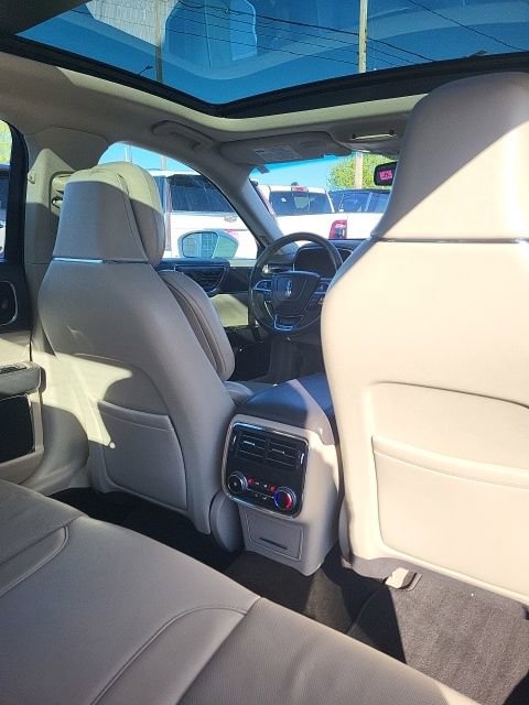 Used 2018 Lincoln Continental Reserve AWD/4WD image 19