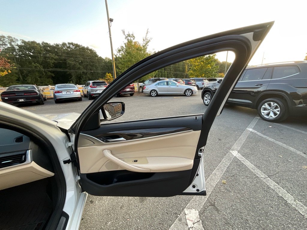 Used 2019 BMW 530i w/ Convenience Package image 43