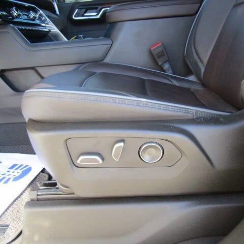 Used 2025 GMC Sierra 3500 Denali w/ Denali Reserve Package image 23