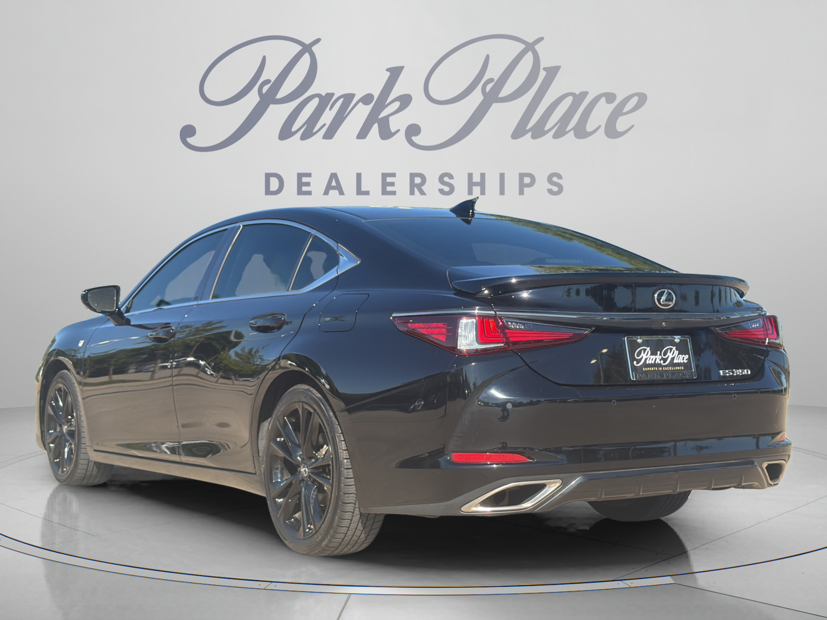 Certified 2024 Lexus ES 350 F Sport w/ Accessory Package (Z2) FWD image 3