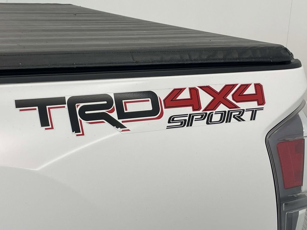 Used 2020 Toyota Tacoma TRD Sport AWD/4WD image 10