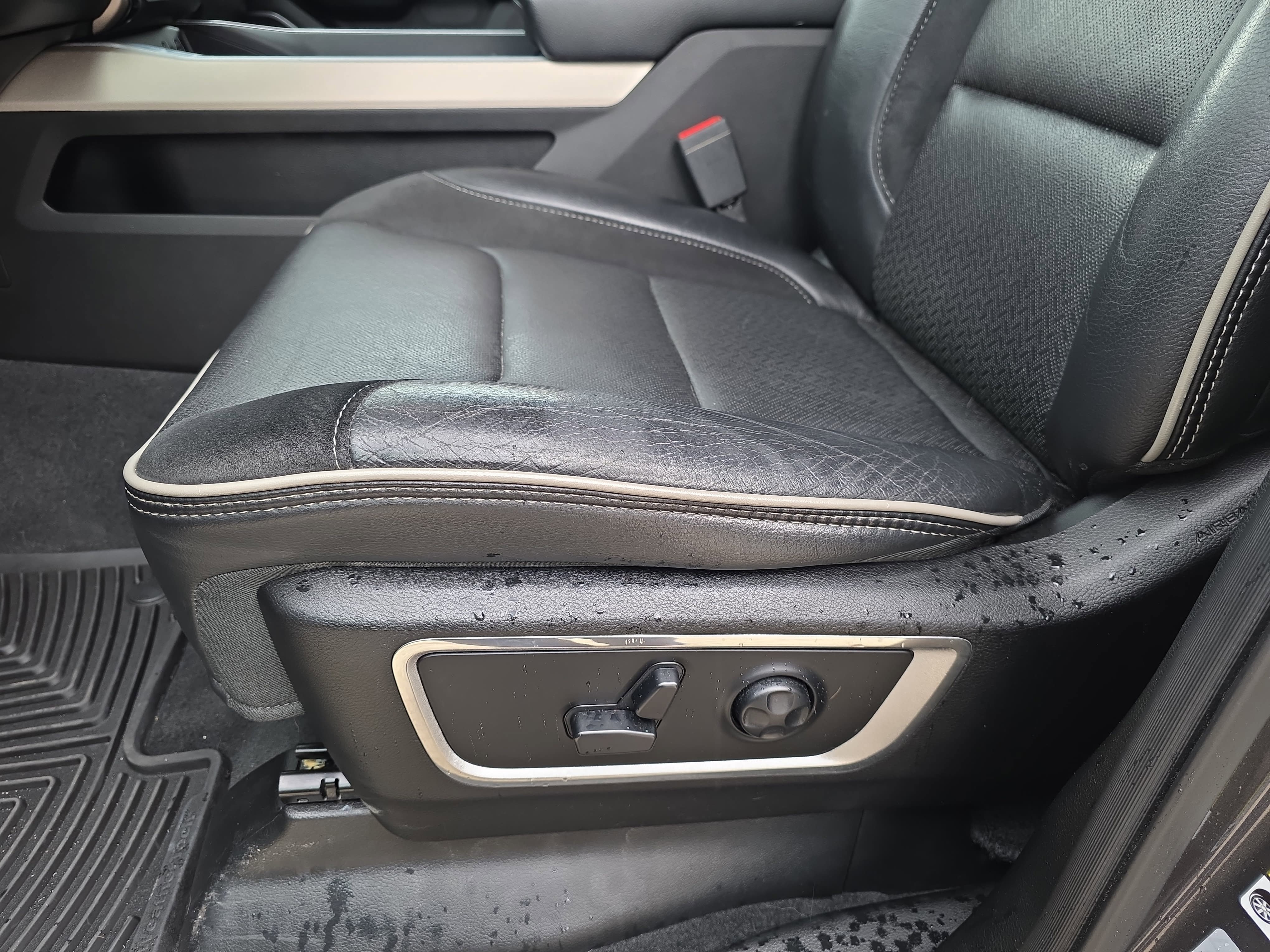 Used 2019 RAM 1500 Laramie AWD/4WD image 27