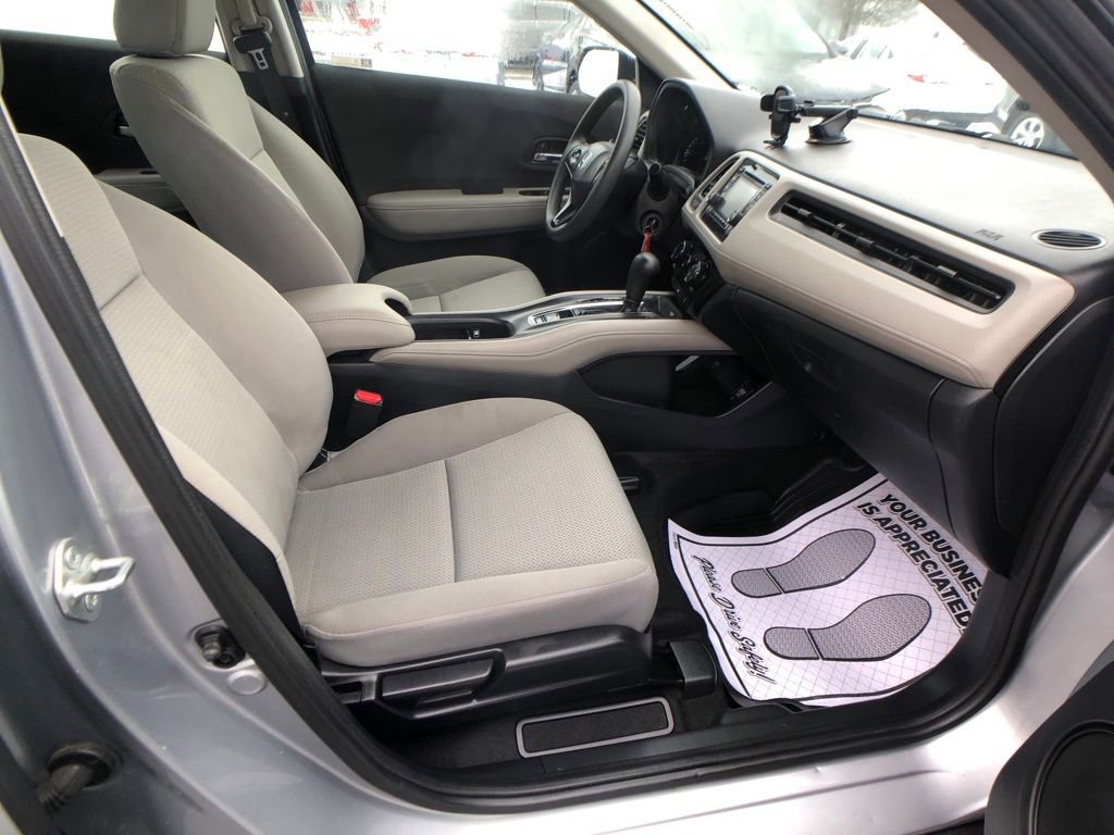 Used 2022 Honda HR-V LX image 13