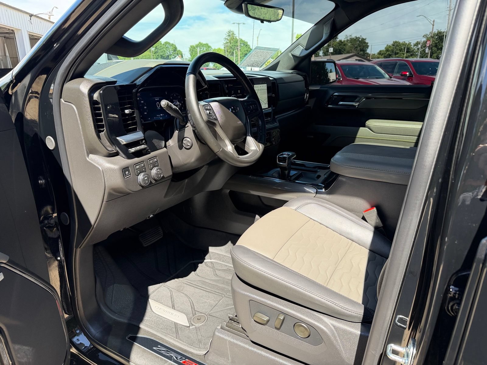 Used 2026 Chevrolet Silverado 1500 ZR2 AWD/4WD image 10