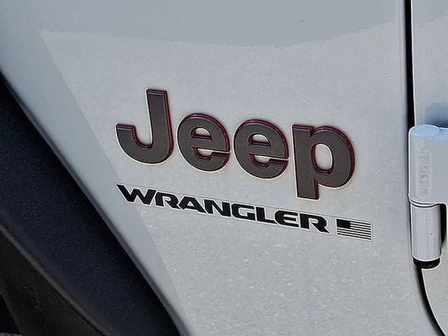 Used 2023 Jeep Wrangler Unlimited Rubicon w/ LED Lighting Group AWD/4WD image 34