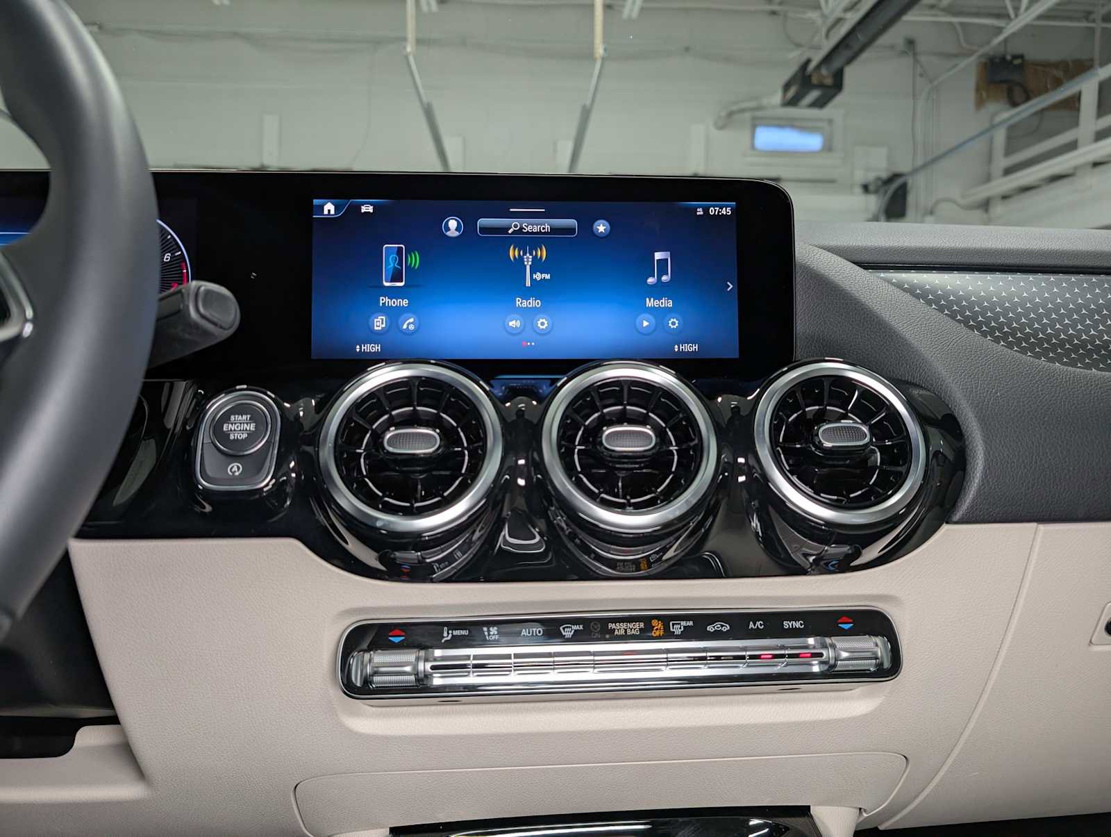 Used 2025 Mercedes-Benz GLA 250 GLA 250 image 29