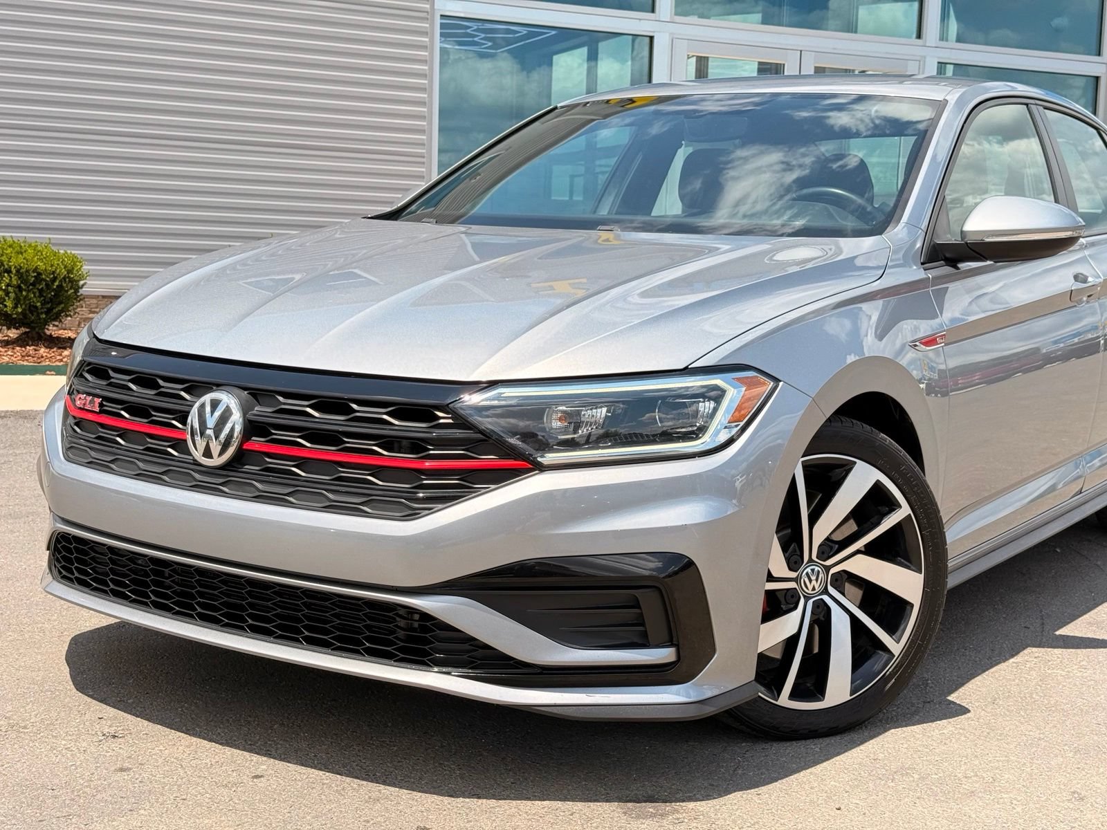 Used 2021 Volkswagen Jetta GLI FWD image 4