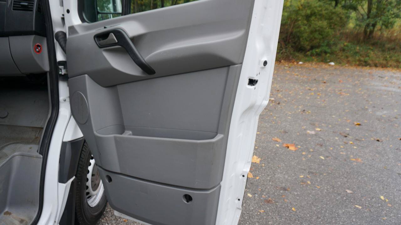 Used 2017 Mercedes-Benz Sprinter 2500 image 20