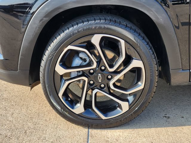 Used 2025 Chevrolet Trax RS w/ Driver Confidence Package FWD image 17