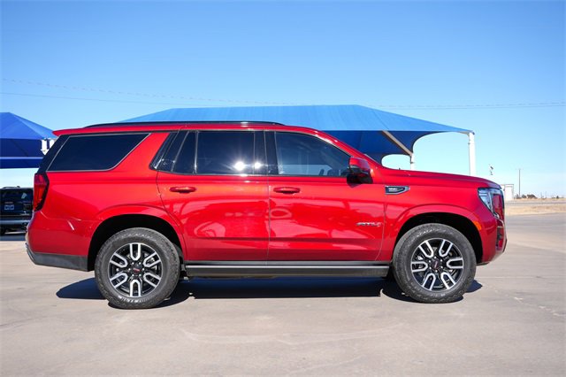 Used 2024 GMC Yukon AT4 w/ Technology Package image 2
