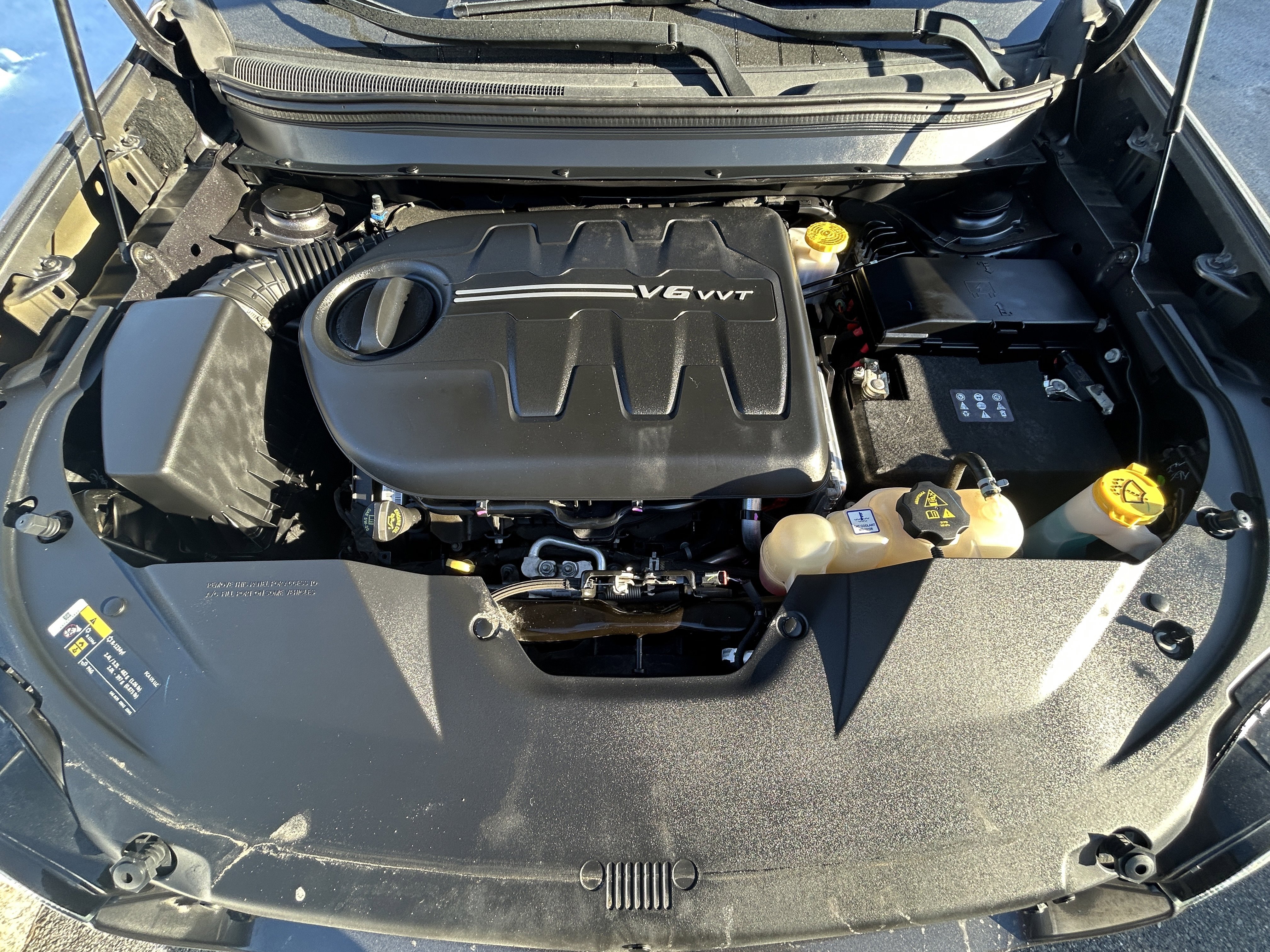 Used 2019 Jeep Cherokee Limited image 15