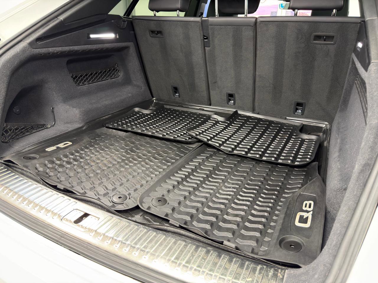 Used 2021 Audi Q8 Premium image 38