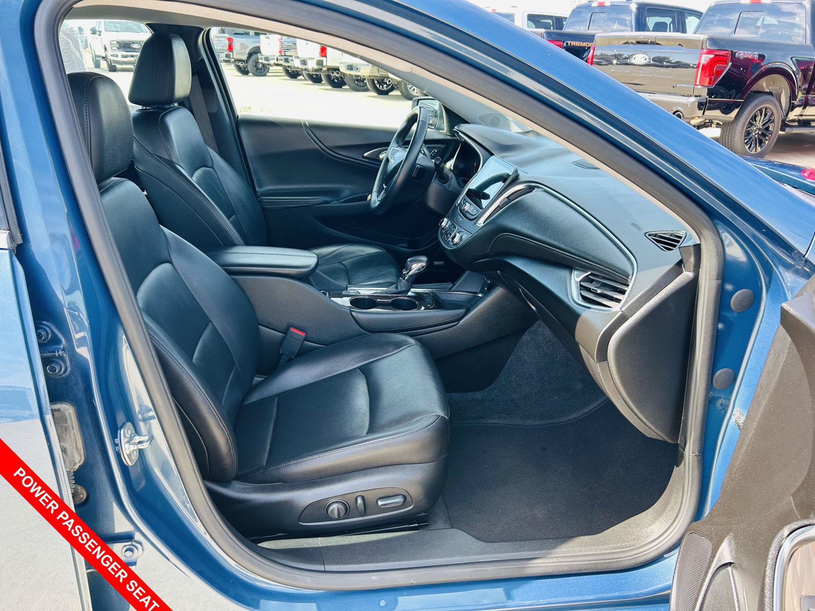 Used 2024 Chevrolet Malibu LT FWD image 31
