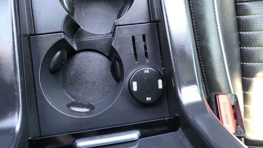 Used 2018 Land Rover Discovery Sport HSE image 36