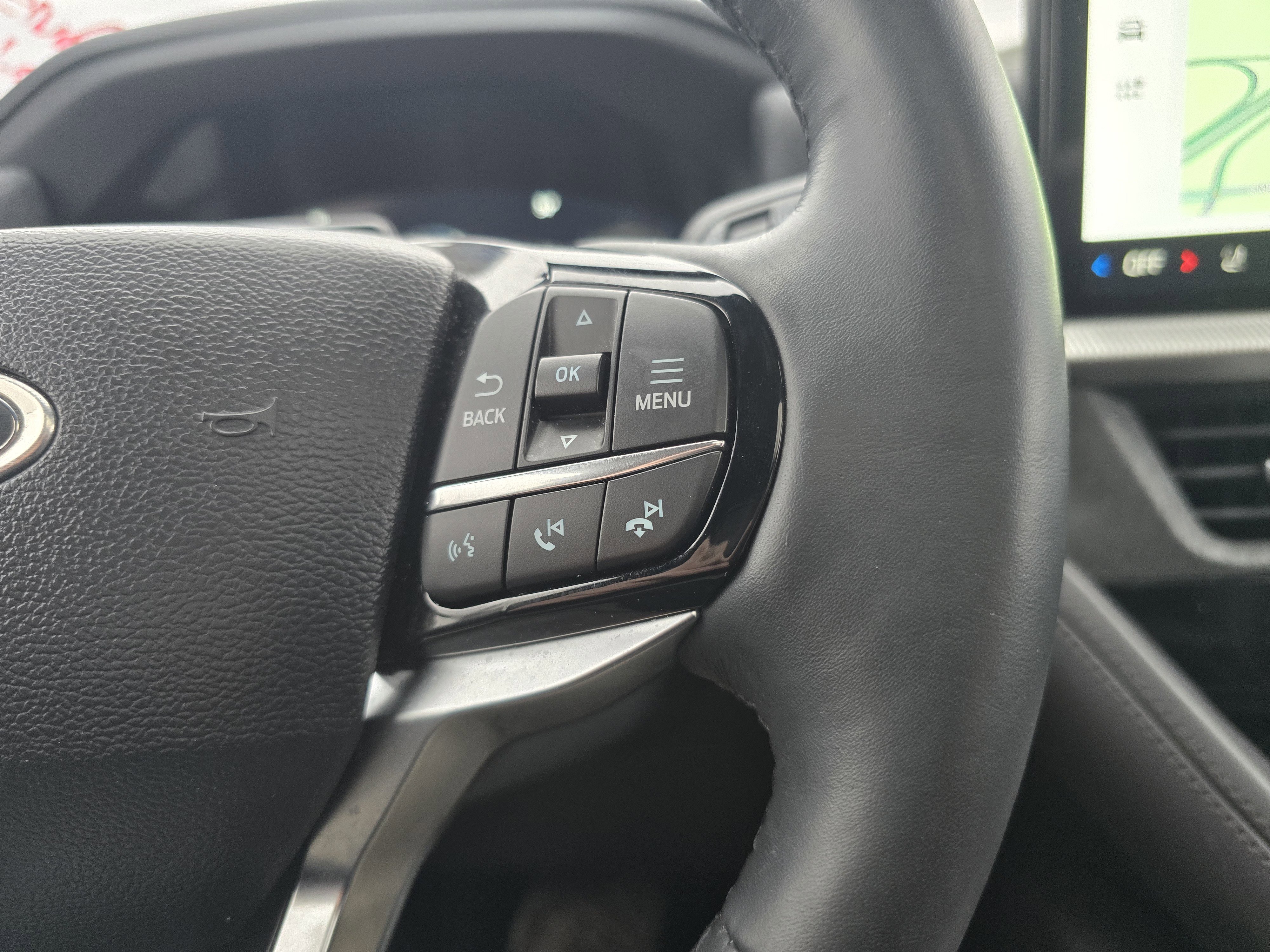 Certified 2025 Ford Explorer Platinum w/ LUX Leather Package image 20