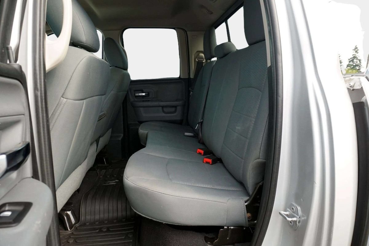 Used 2015 RAM 1500 Classic SLT w/ Luxury Group AWD/4WD image 16