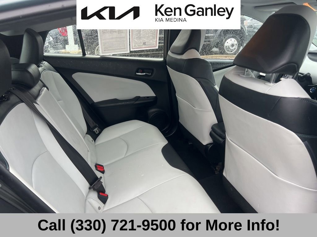 Used 2016 Toyota Prius Four w/ Advanced Technology Package image 53