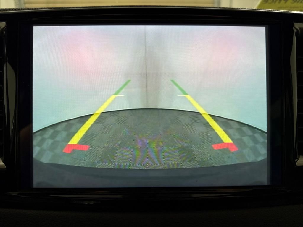 Used 2025 Chrysler Pacifica Select image 17