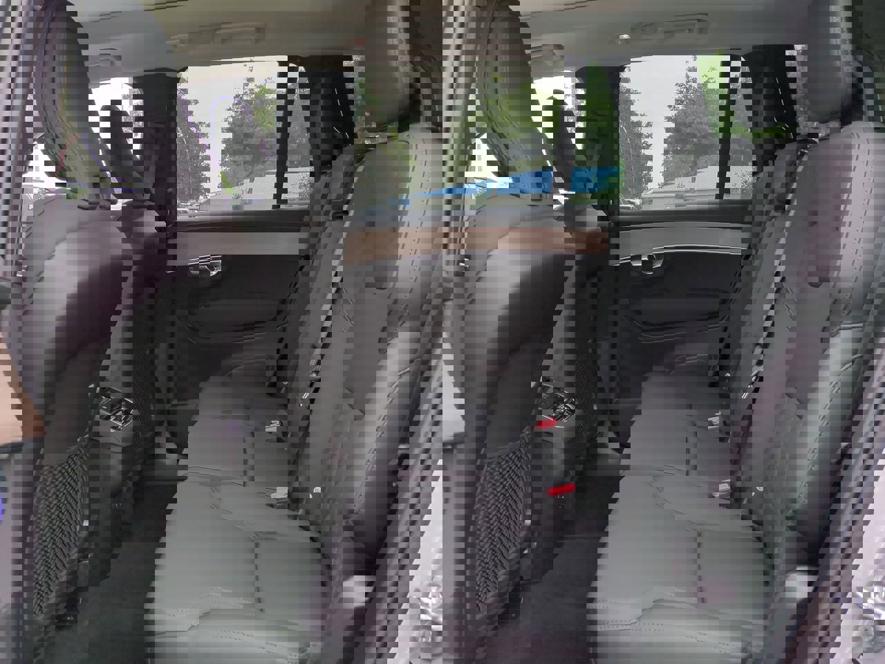 New 2026 Volvo XC90 B5 Plus image 12