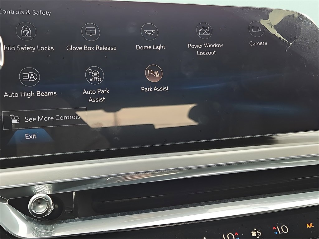 New 2024 Cadillac Lyriq Luxury image 26