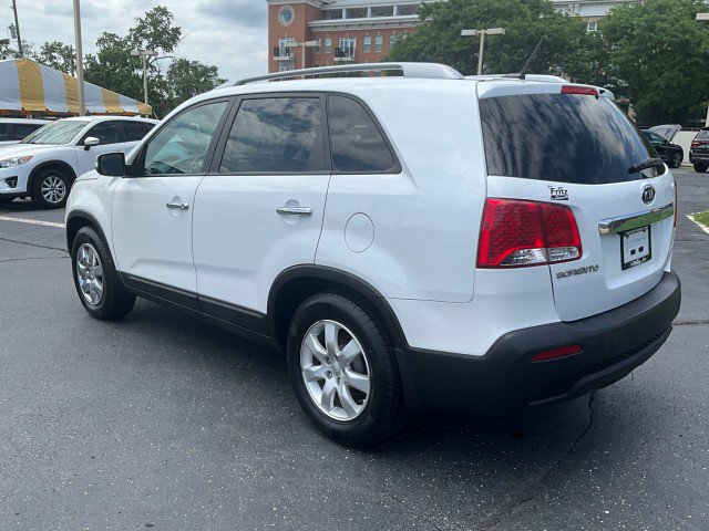 Used 2013 Kia Sorento LX w/ Convenience Pkg FWD image 4