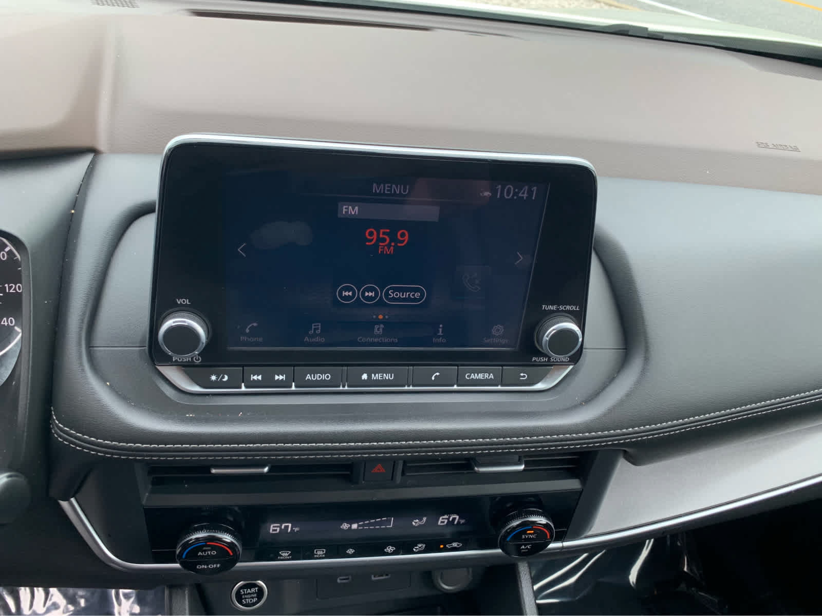 Used 2023 Nissan Rogue SV AWD/4WD image 18