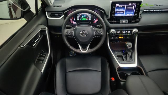 Used 2019 Toyota RAV4 Limited FWD image 37
