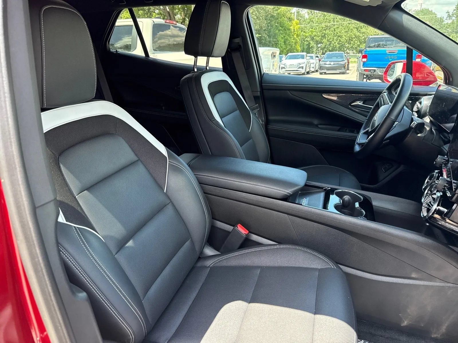 Used 2024 Chevrolet Blazer EV LT AWD/4WD image 15