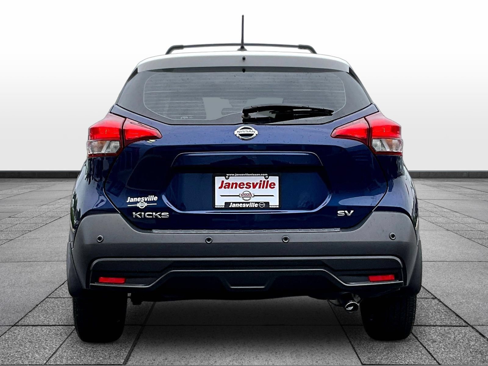 Certified 2020 Nissan Kicks SV w/ Exterior Package FWD image 6