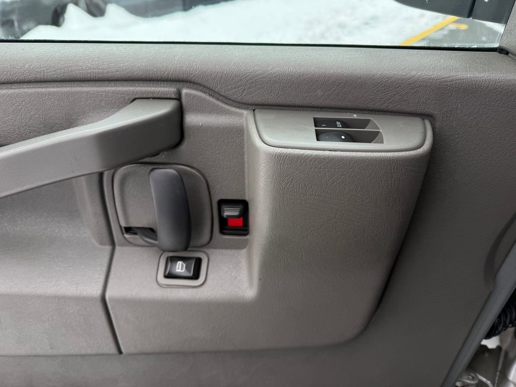 Used 2020 GMC Savana 3500 w/ Driver Convenience Package image 20