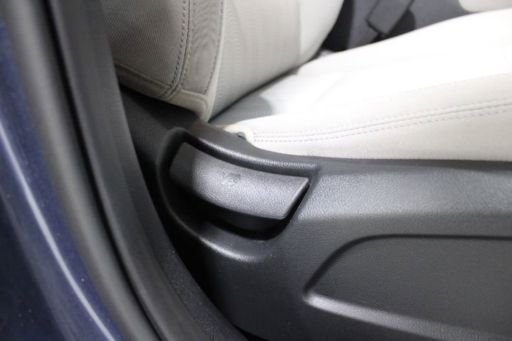 Used 2020 Kia Sportage LX image 24