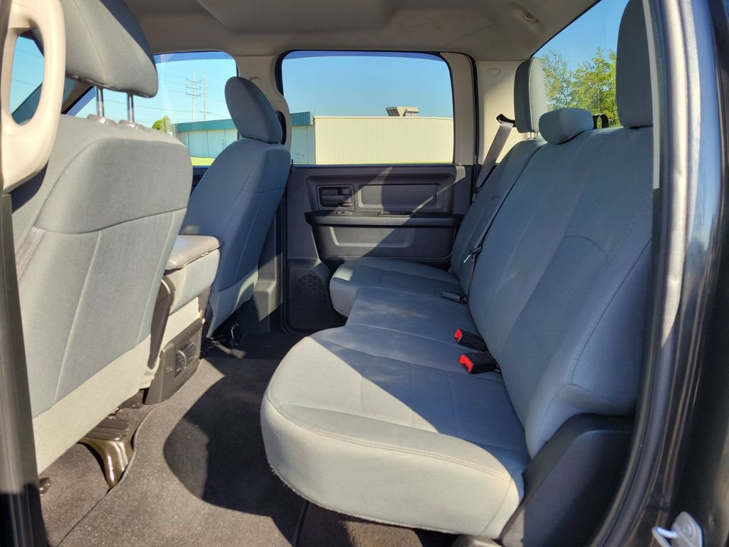 Used 2017 RAM 1500 Express w/ Express Value Package AWD/4WD image 25