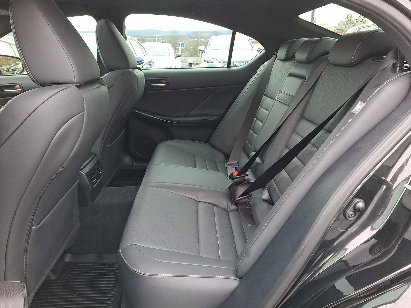 Used 2025 Lexus IS 350 F Sport w/ Navigation Package image 8