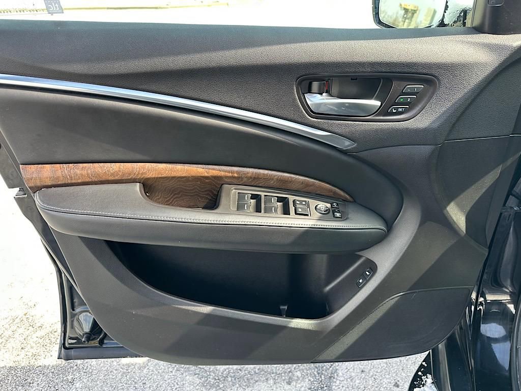 Used 2017 Acura MDX 3.5L image 16